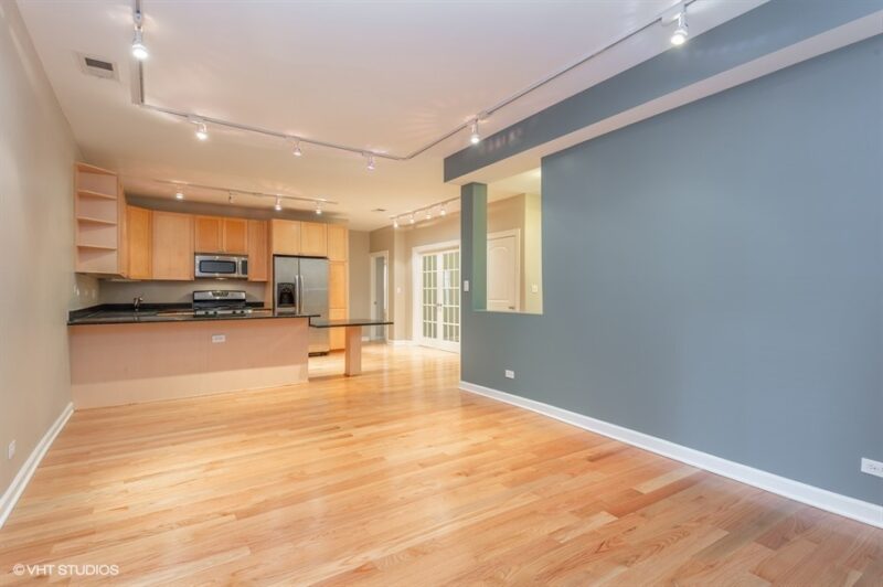 Lovely Furnished 3BR/2BA Hyde Park Apartment