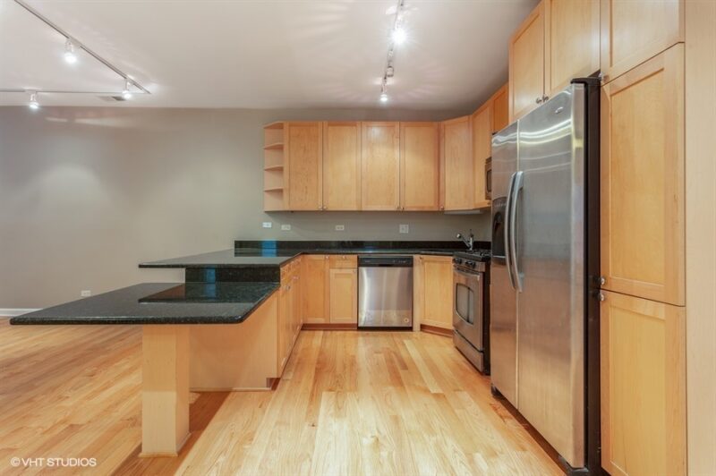 Lovely Furnished 3BR/2BA Hyde Park Apartment