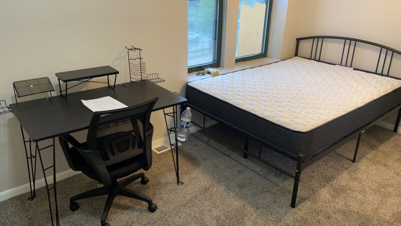 Furnished 4BR/2.5BA Tri-level Condo Close to UChicago Campus