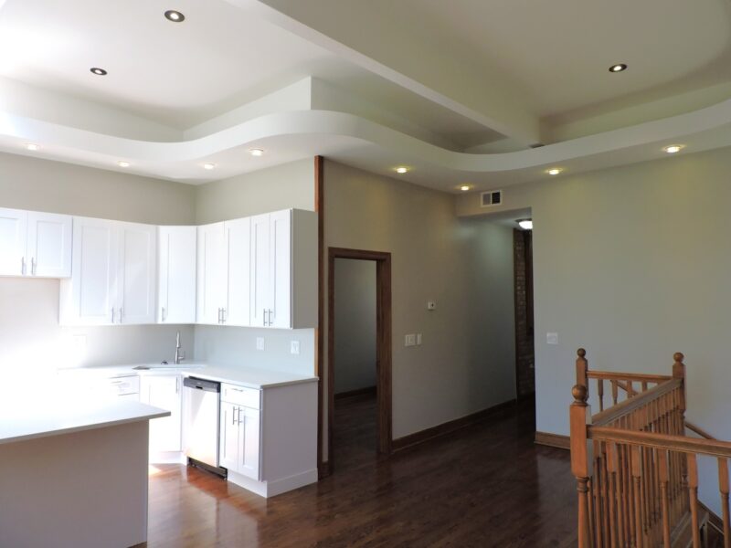 Bright 3BR/2BA Near UChicago | Vaulted Ceilings + Skylights | Pet Friendly | $2,200