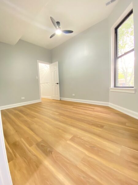 Spacious & Bright 2 Bed | 1 Bath Apartment – Prime Location!