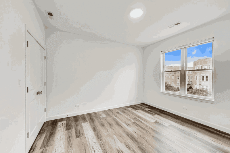 3 Beds 3 Baths Apartment/Condo, Available April 1st