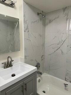 Remolded 2B1B Sunny Balcony In-Unit Washier & Dryer