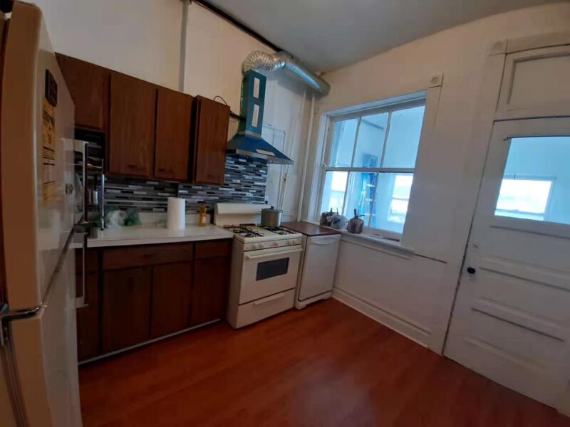 Furnished 4BR/2BA Hyde Park Apartment