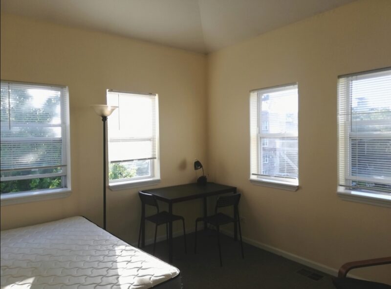 Spacious, Quiet, and Furnished Room in a Townhome within Walking Distance to UChicago