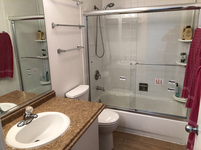 Look for a Male Tenant. 4bd/2.5 ba Townhouse