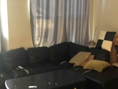 One sublet available starting May 1st until August 30th. May continue lease afterwards. In a 5 bed, 2 bath unit in Hyde Park.