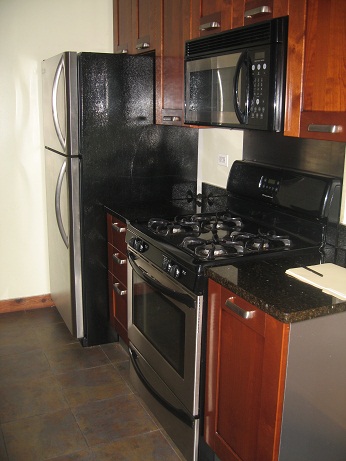 Beautiful 2-Bedroom Condo in Hyde Park – $1,890/month