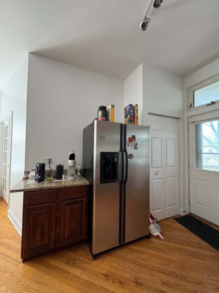 Summer Sublet: Fully-Furnished Room in Hyde Park (near UChicago)