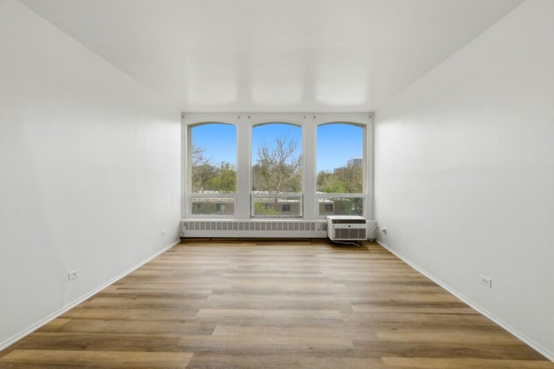 2 BR/2 Bath available June 1st