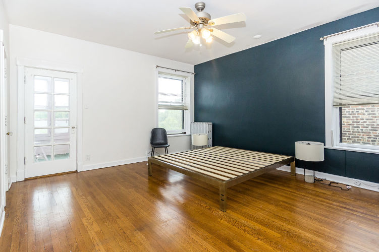 Spacious Apartment on 5211 Greenwood. Steps away from U of C