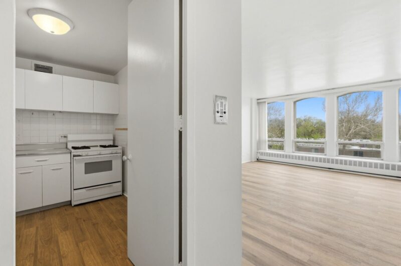2 BR/2 Bath available June 1st