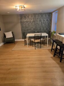 Historic Kenwood – Luxury 5 Bedroom / 3 Bath Garden Unit