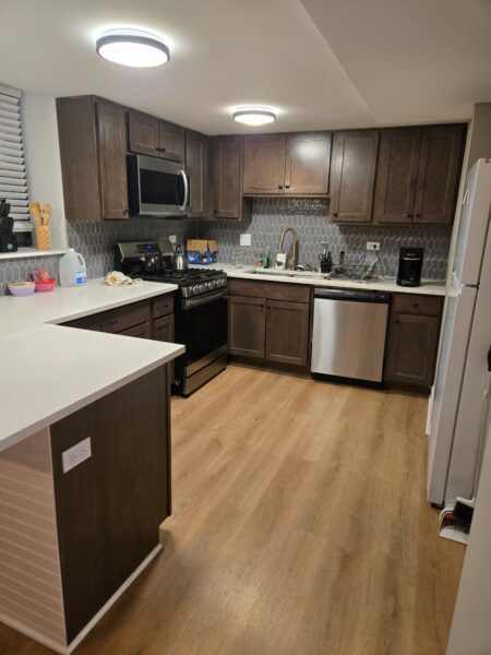 Historic Kenwood – Luxury 5 Bedroom / 3 Bath Garden Unit