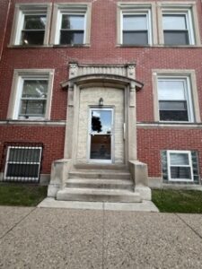 9/1- Very Large 2 Bedroom with Front Balcony, Super Location, Great for Grad Student Sharing
