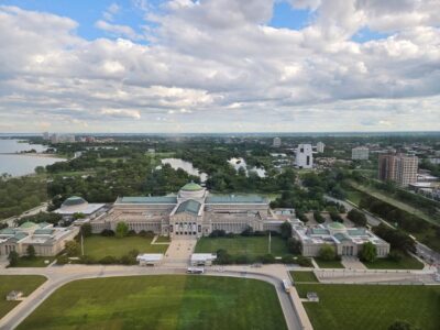 Bright 2BR/2BA Top Floor Unit | Near UChicago