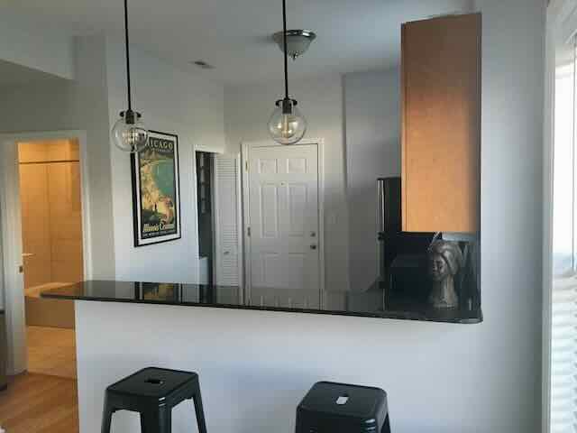 Updated, cozy sun filled 2 bedroom unit 1 block from campus