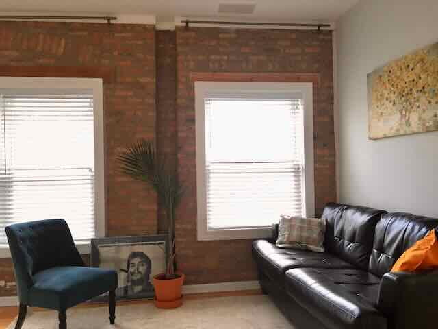 Updated, cozy sun filled 2 bedroom unit 1 block from campus