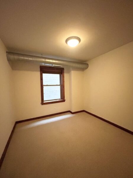Room available in East Hyde Park 2B2B for $800