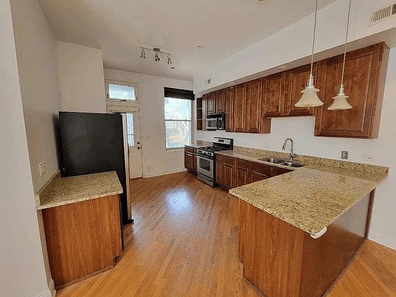 5412 S. University #2S