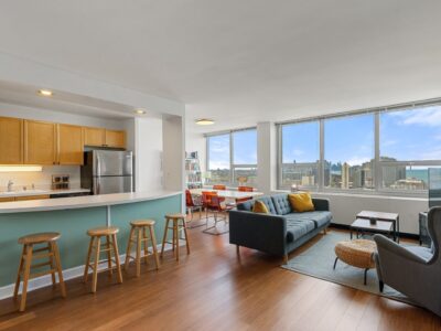 Lakefront Living, Minutes from the Quad